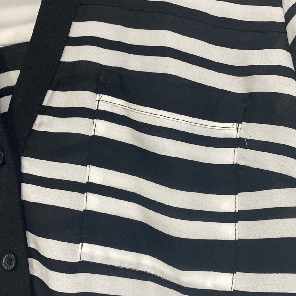 Blouses - Picture 5 of 5